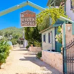 Hotel Lacitrus & *