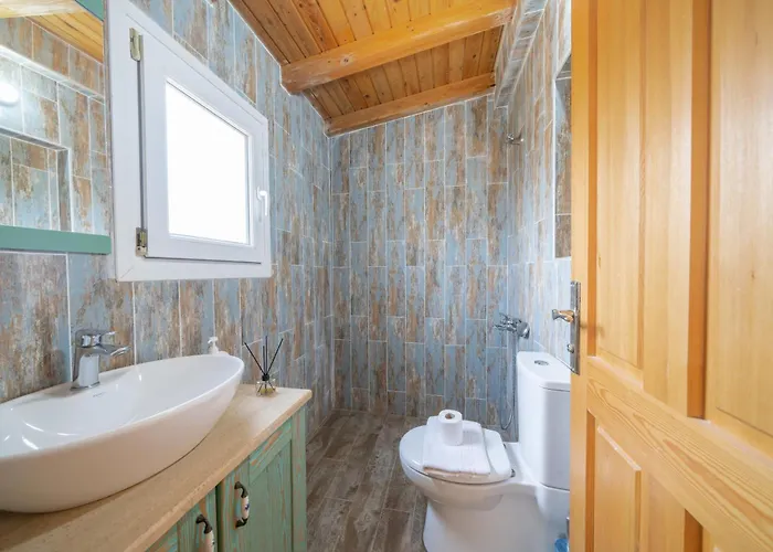 Szálloda Lacitrus & *